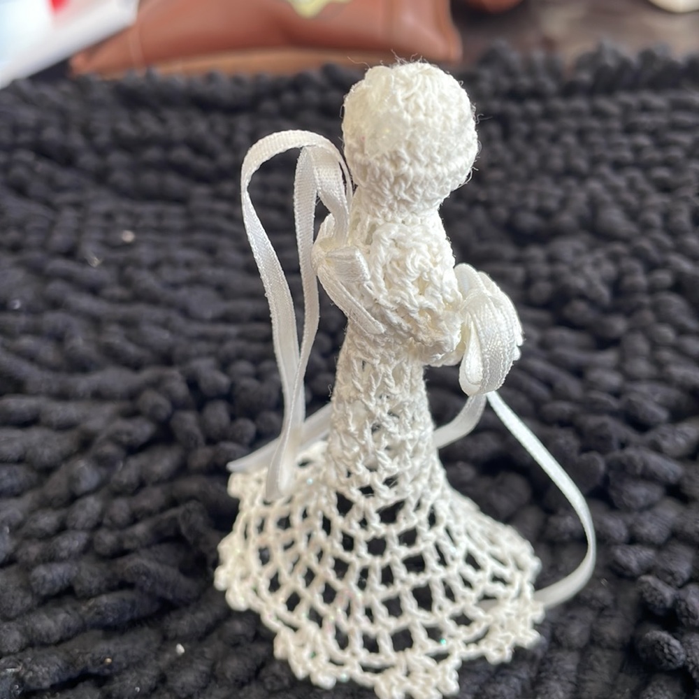 Angel - Picture 4 of 4